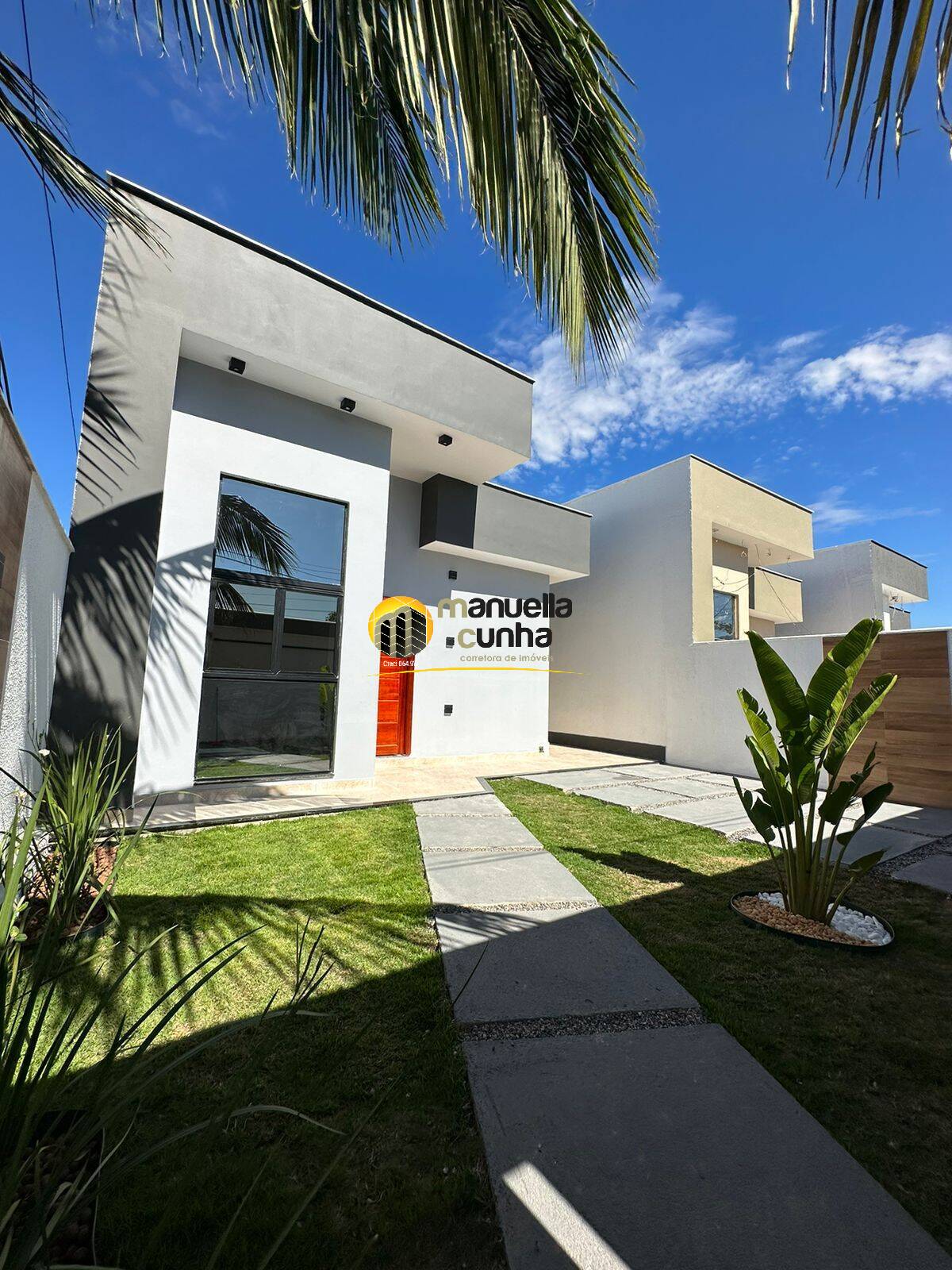 Casa à venda com 3 quartos, 300m² - Foto 1