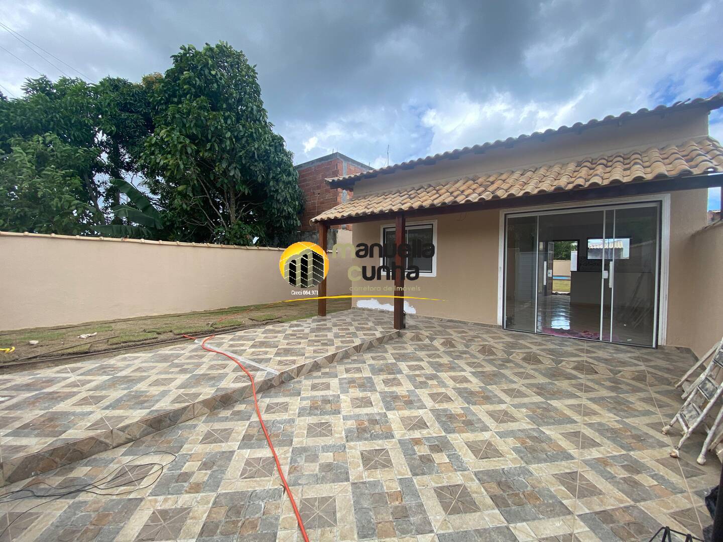 Casa à venda com 2 quartos, 315m² - Foto 2